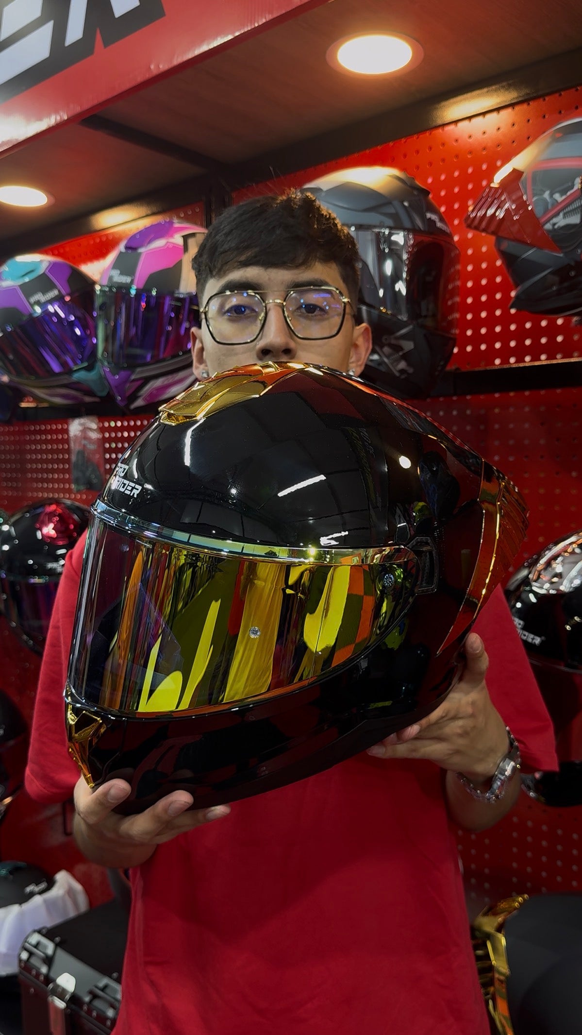 Casco Pro Rider 713 Negro Brillo con Dorado